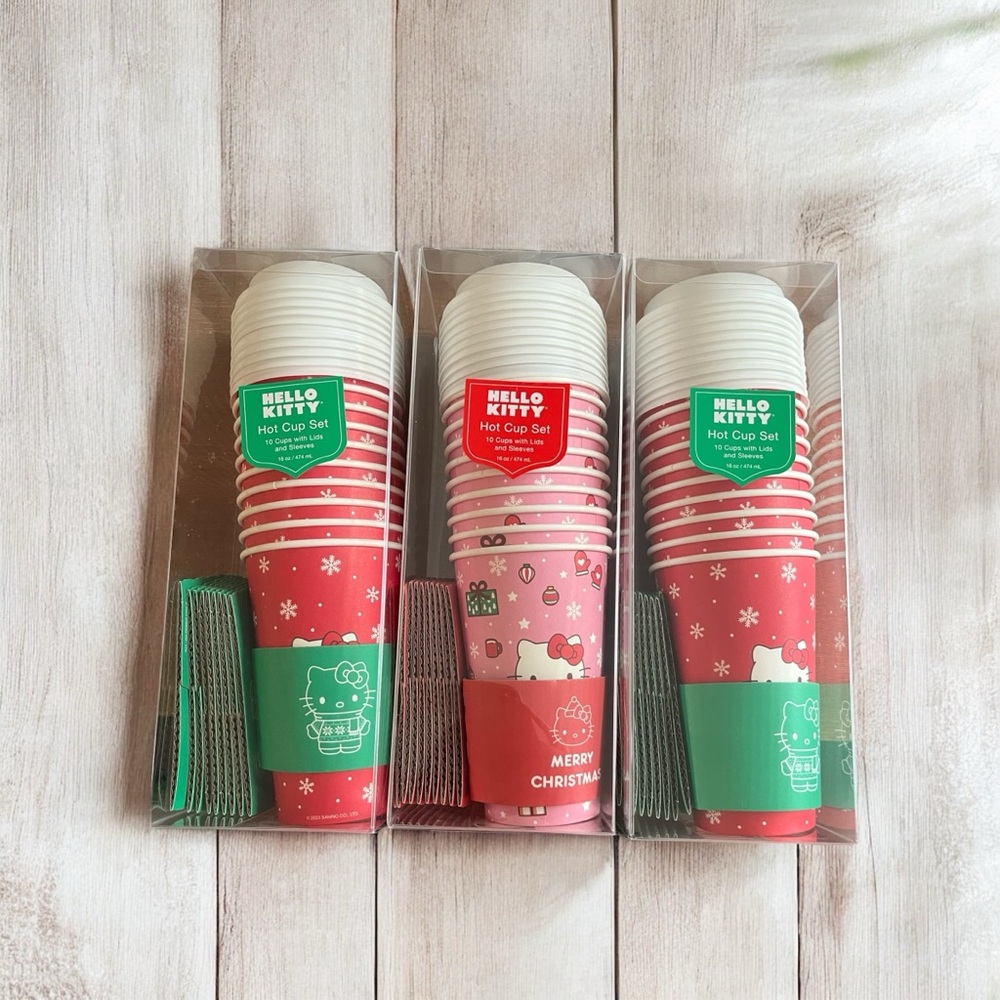 Hello Kitty Christmas Paper To Go Coffee Cups (2 Designs, 30 Cups Total)